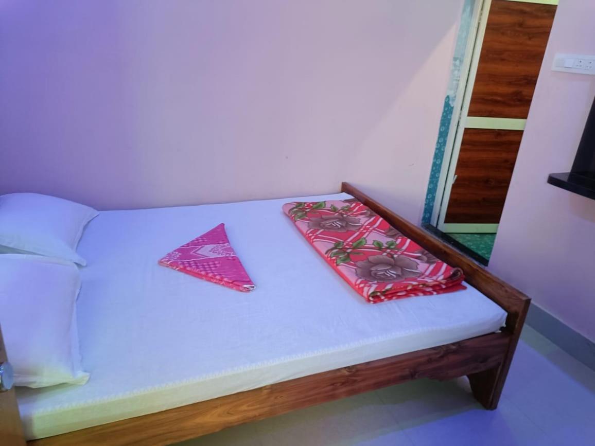 Hotel Dream Light ! 푸리 외부 사진